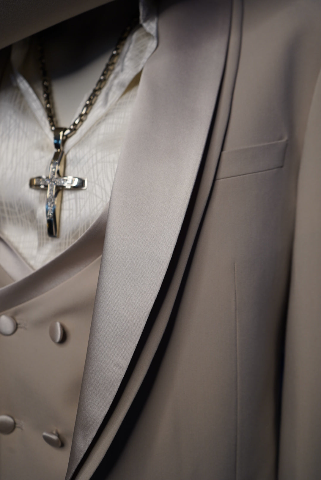 Traje de lujo color champán de 3 piezas | Diseño cruzado y solapas de doble capa