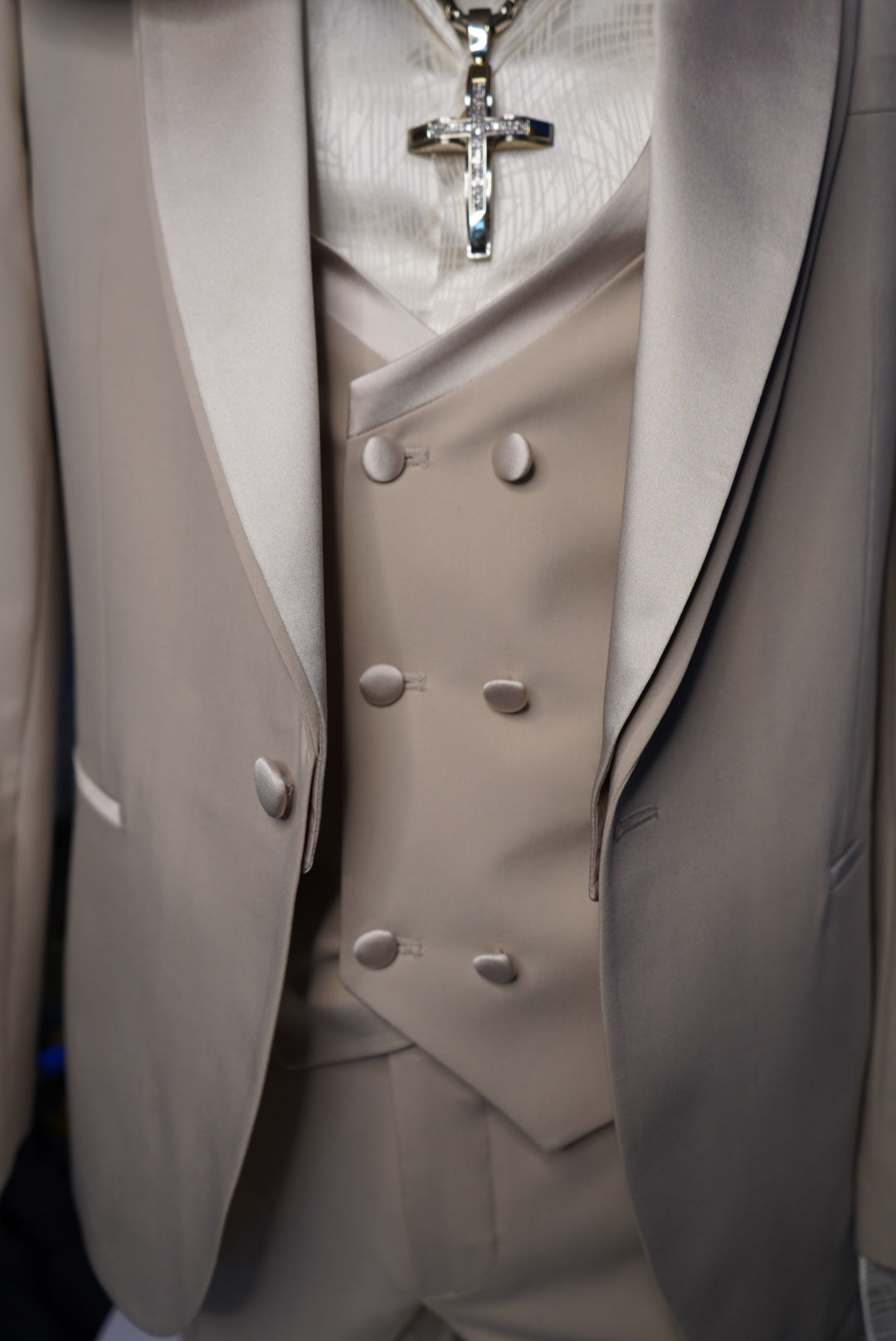 Luxury Champagne 3-Piece Suit | Double Breasted & Double layered Lapel Design