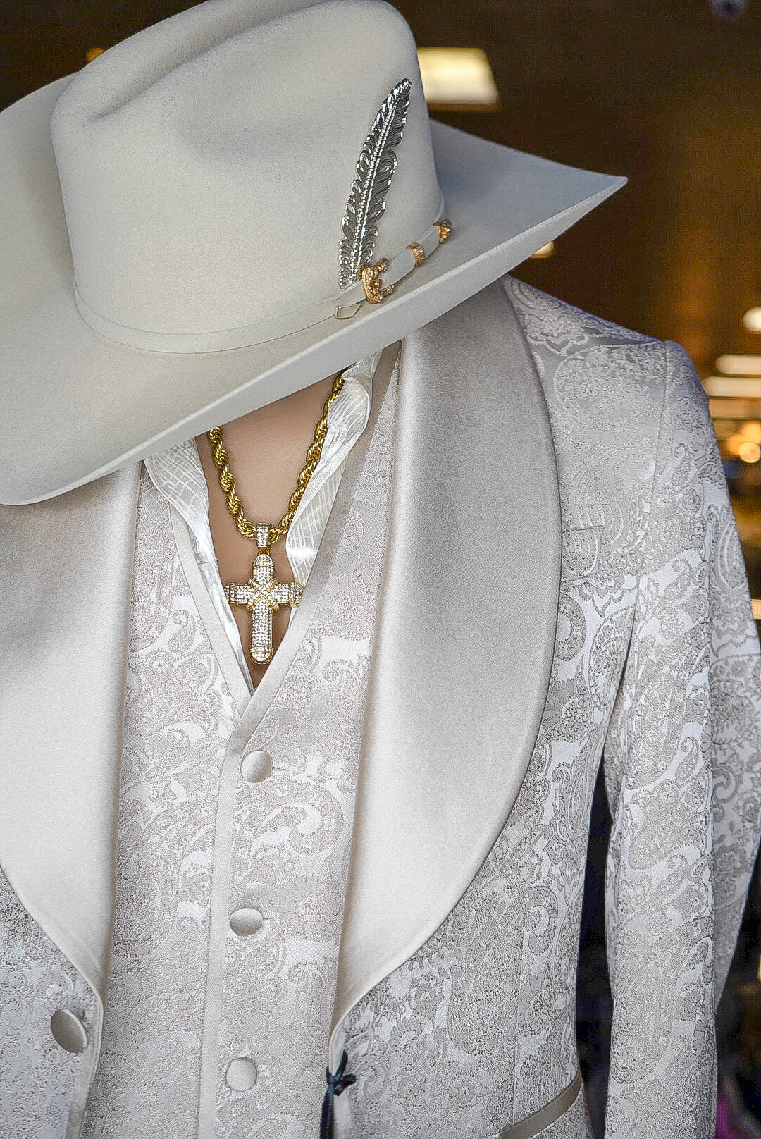 Exclusivo: Encaje Champaña – Traje de Lujo 3- Piece