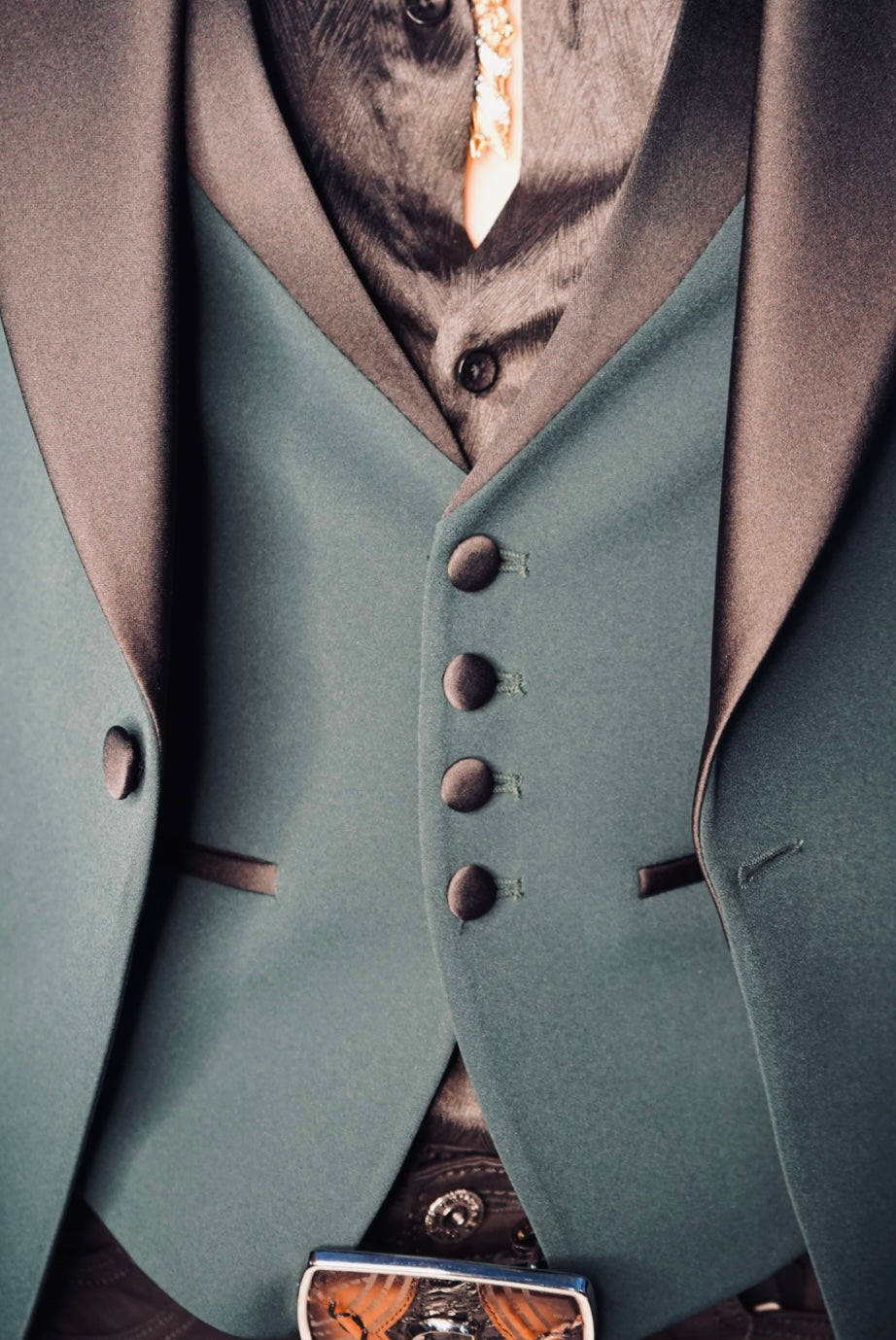 "El Emperador" Verde Esmeralda Luxury Suit 3- Piece"