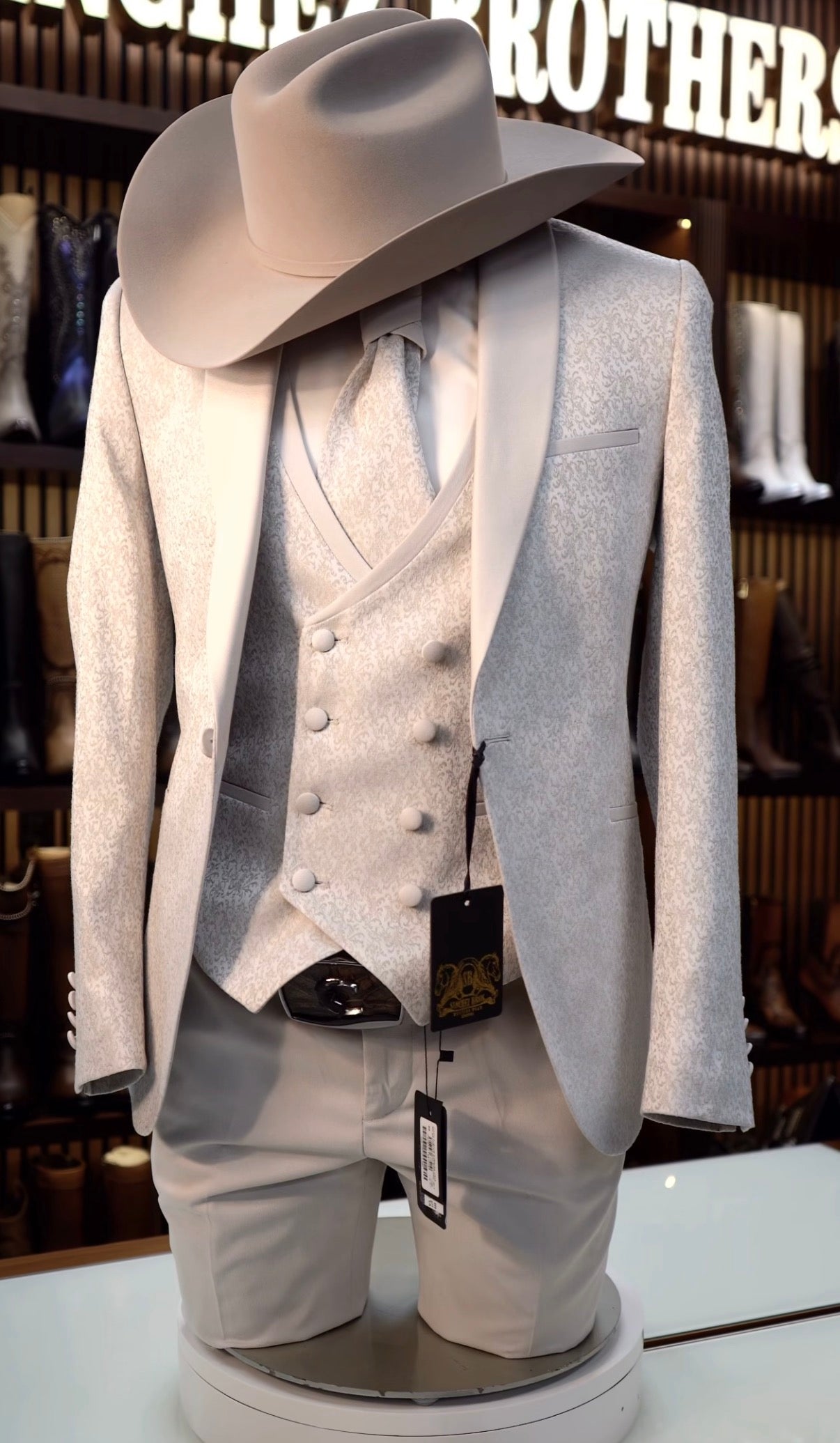 Nuevo Encaje Champana Pearl – Traje de Lujo 3-Piece