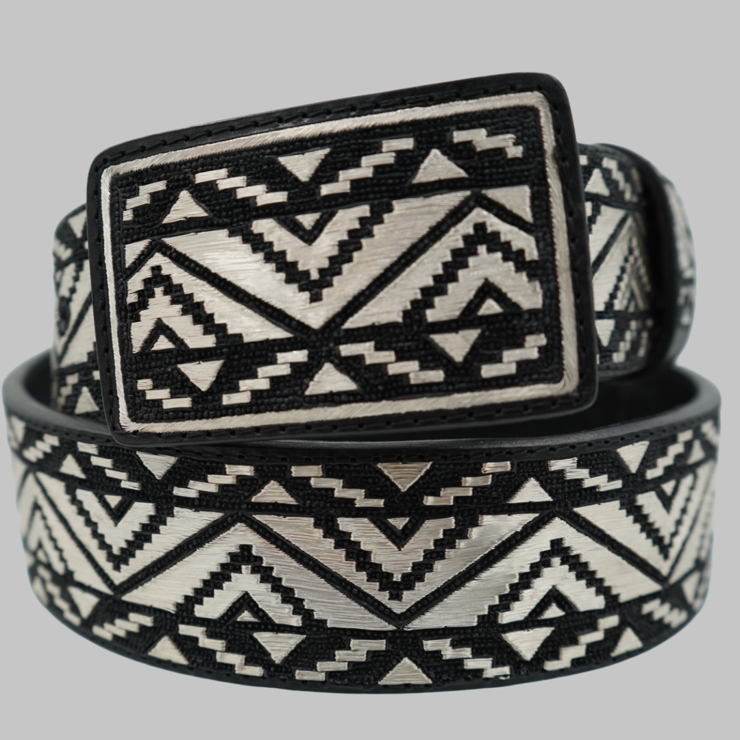 Cinto Plateado de Lujo – Diseño Exclusivo