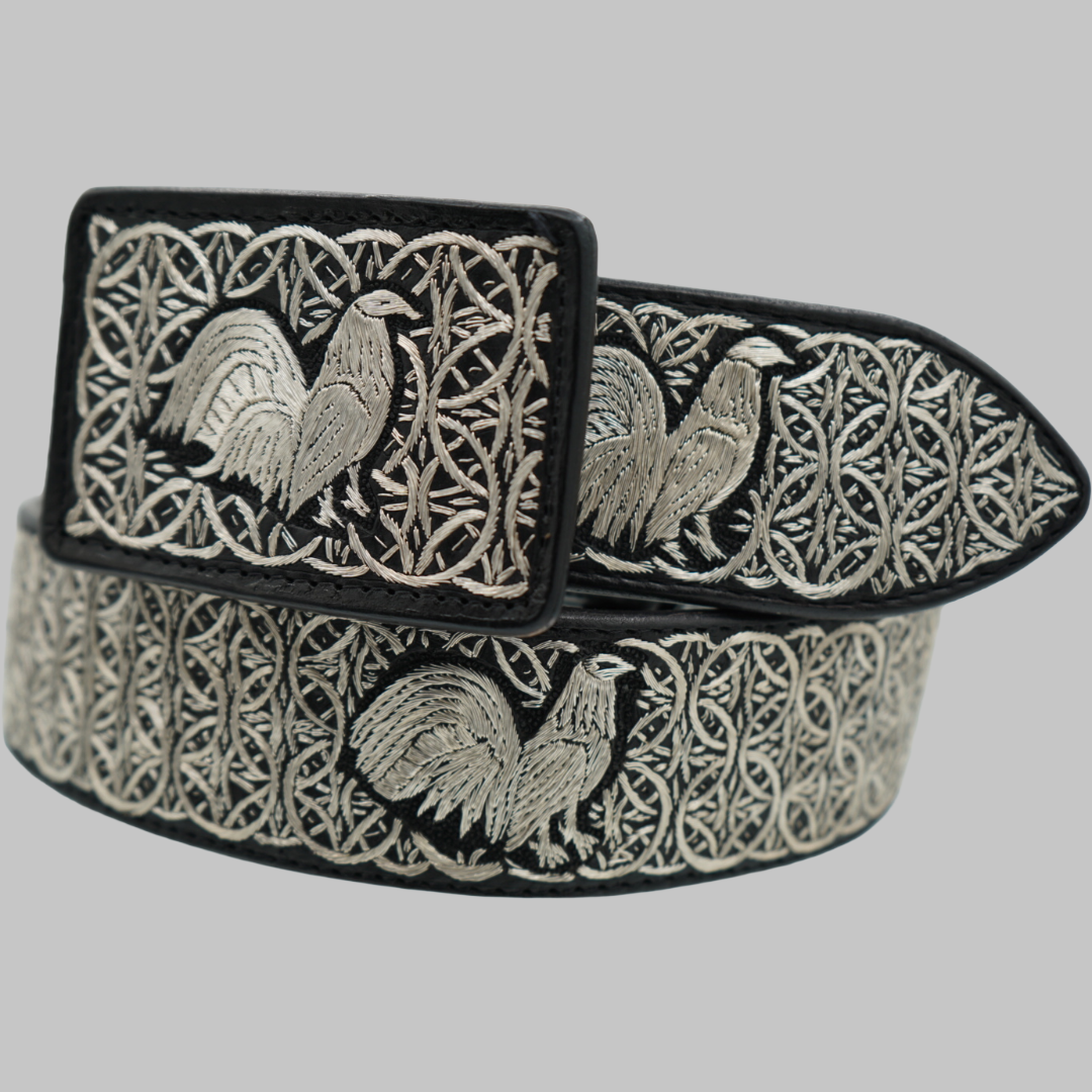 Cinto Plateado de Lujo – Diseño Exclusivo
