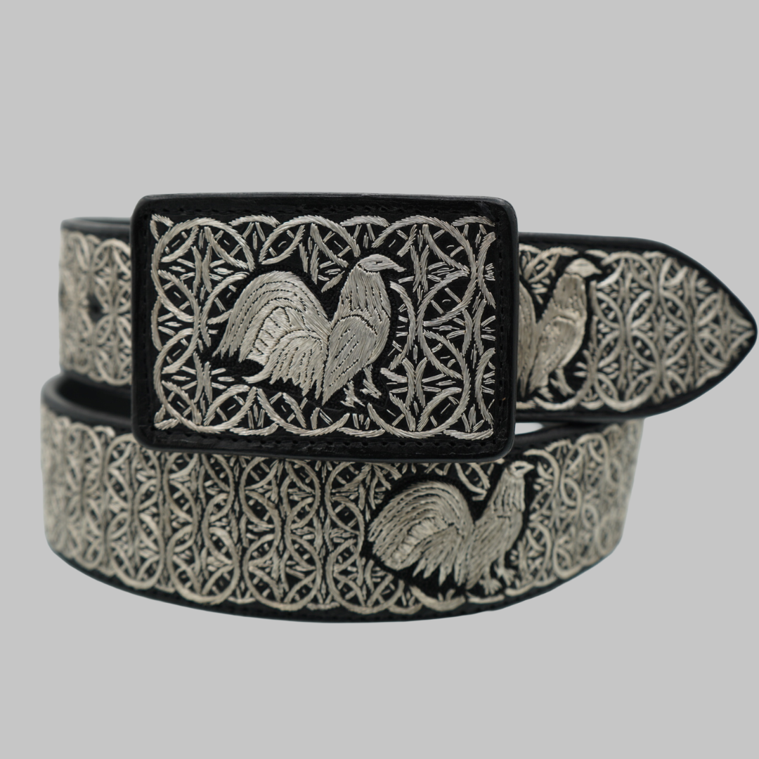 Cinto Plateado de Lujo – Diseño Exclusivo