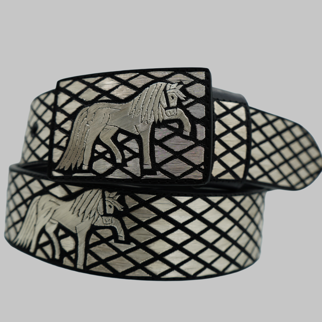 Cinto Plateado de Lujo – Diseño Exclusivo