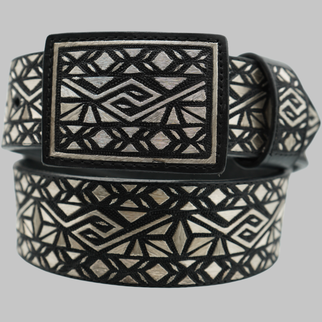 Cinto Plateado de Lujo – Diseño Exclusivo