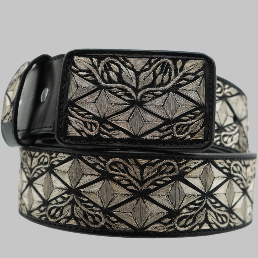 Cinto Plateado de Lujo – Diseño Exclusivo