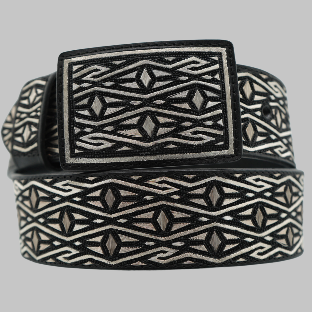 Cinto Plateado de Lujo – Diseño Exclusivo