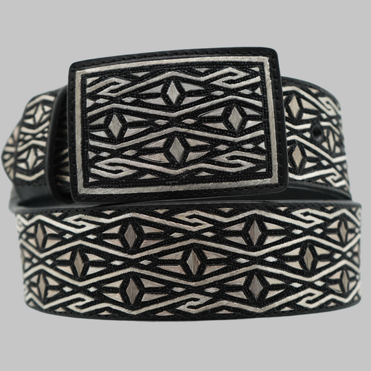 Cinto Plateado de Lujo –  Diseño Exclusivo