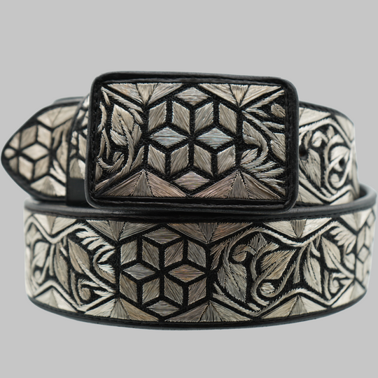 Cinto Plateado de Lujo –  Diseño Exclusivo