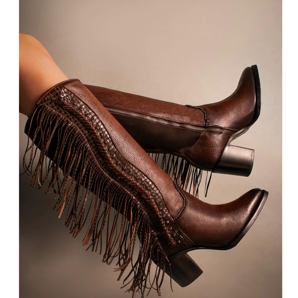 Bota marrón estilo western Cuadra Tall