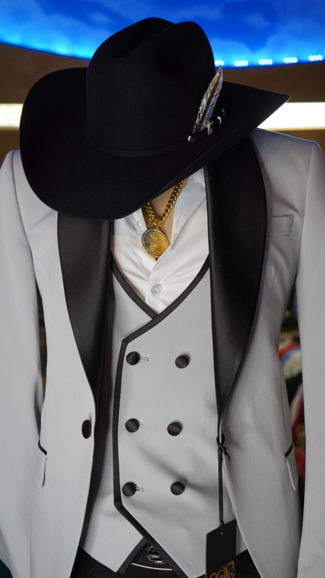 Traje de tres piezas de lujo para hombre, gris platino, de los Hermanos Sánchez