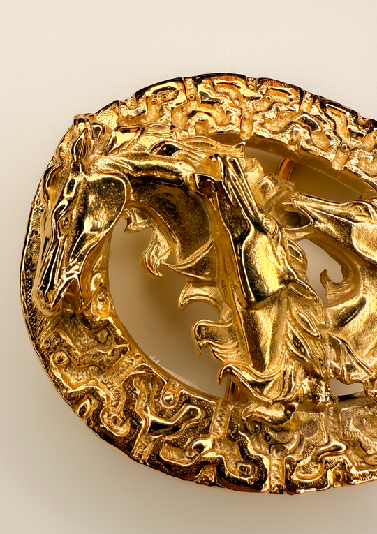 Horseshoe Belt Buckle with 3D Triple Horse