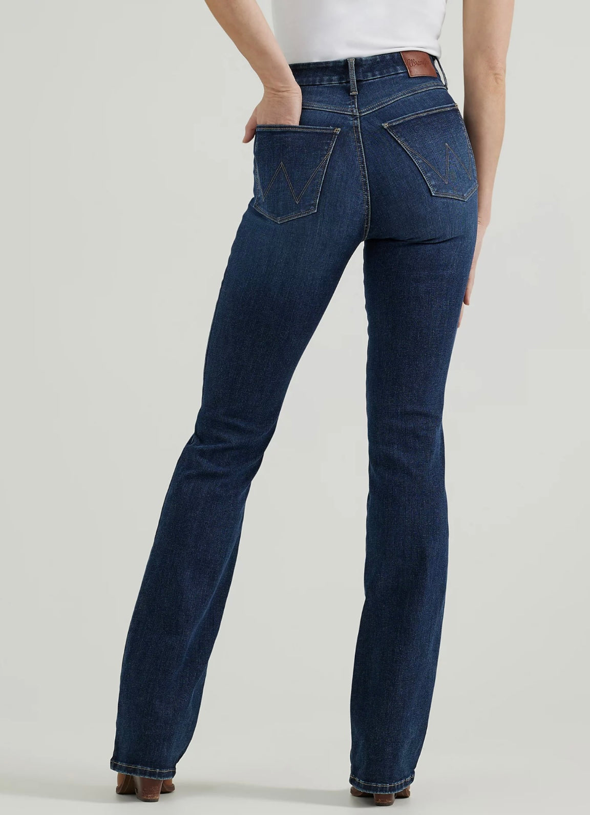 WOMEN'S WRANGLER BESPOKE HIGH RISE BOOTCUT JEAN- Lacey