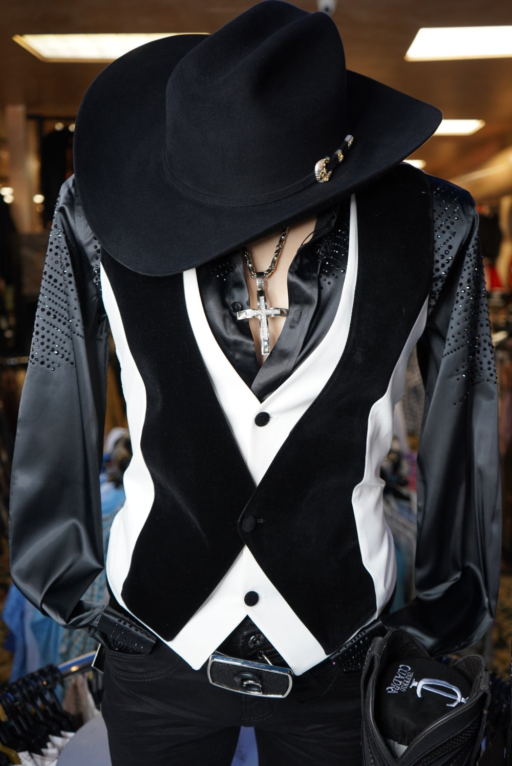 "The White Stallion" 3-Piece Luxury Suit