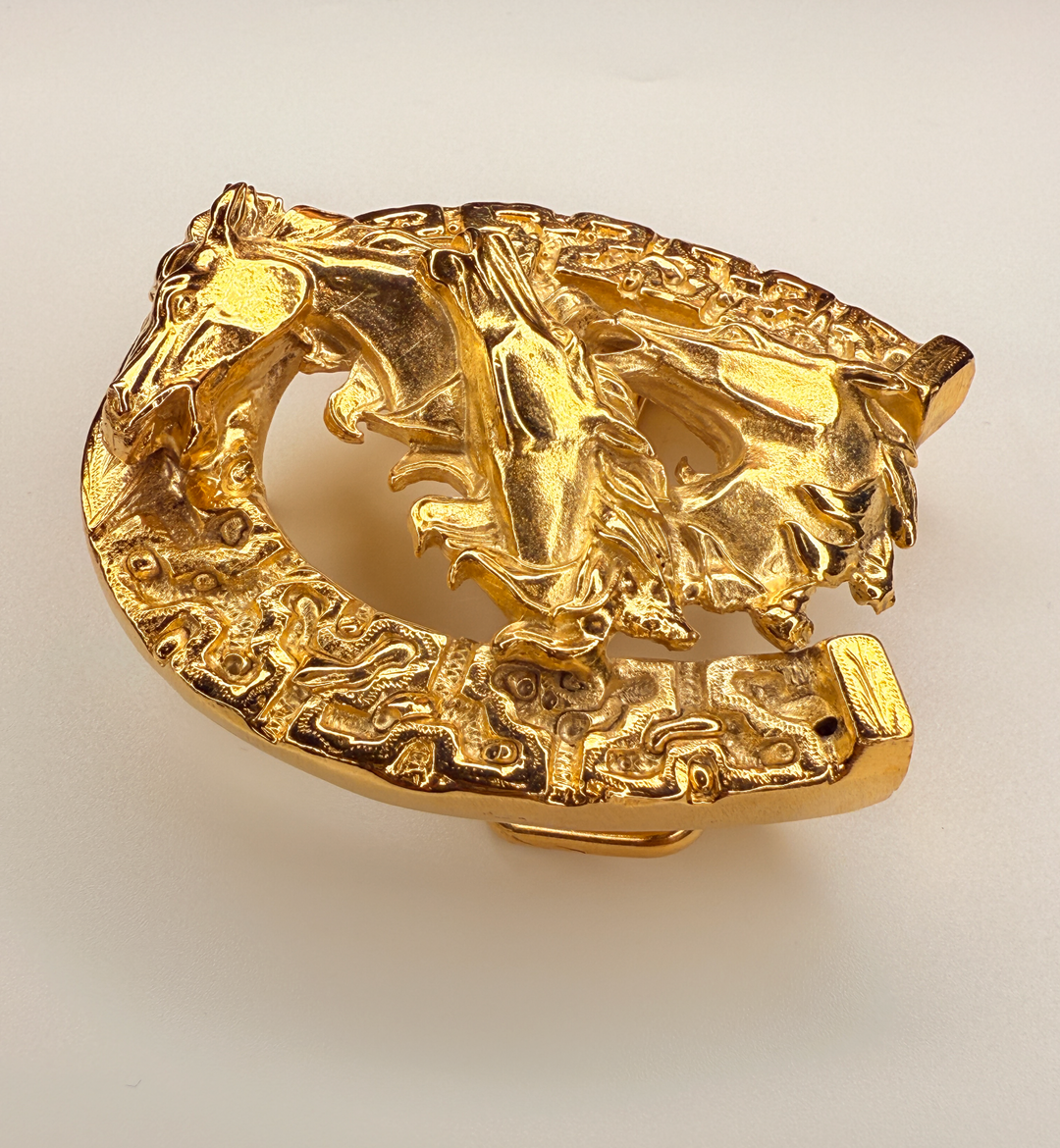 Horseshoe Belt Buckle with 3D Triple Horse