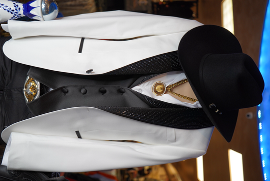 "Exclusive Elegant White/Black Suit - "Premium Slim Fit" 3-Piece Set"