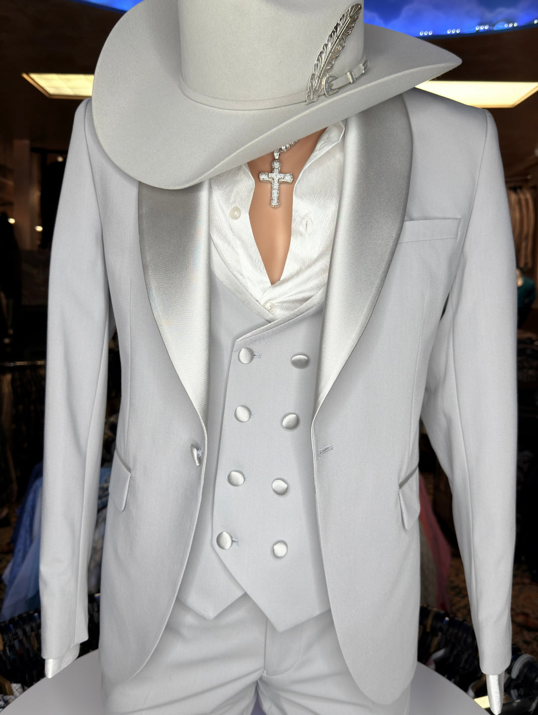 *NEW*"Sanchez Brothers" Men's Luxury Light Grey Suit – 3-Piece Set