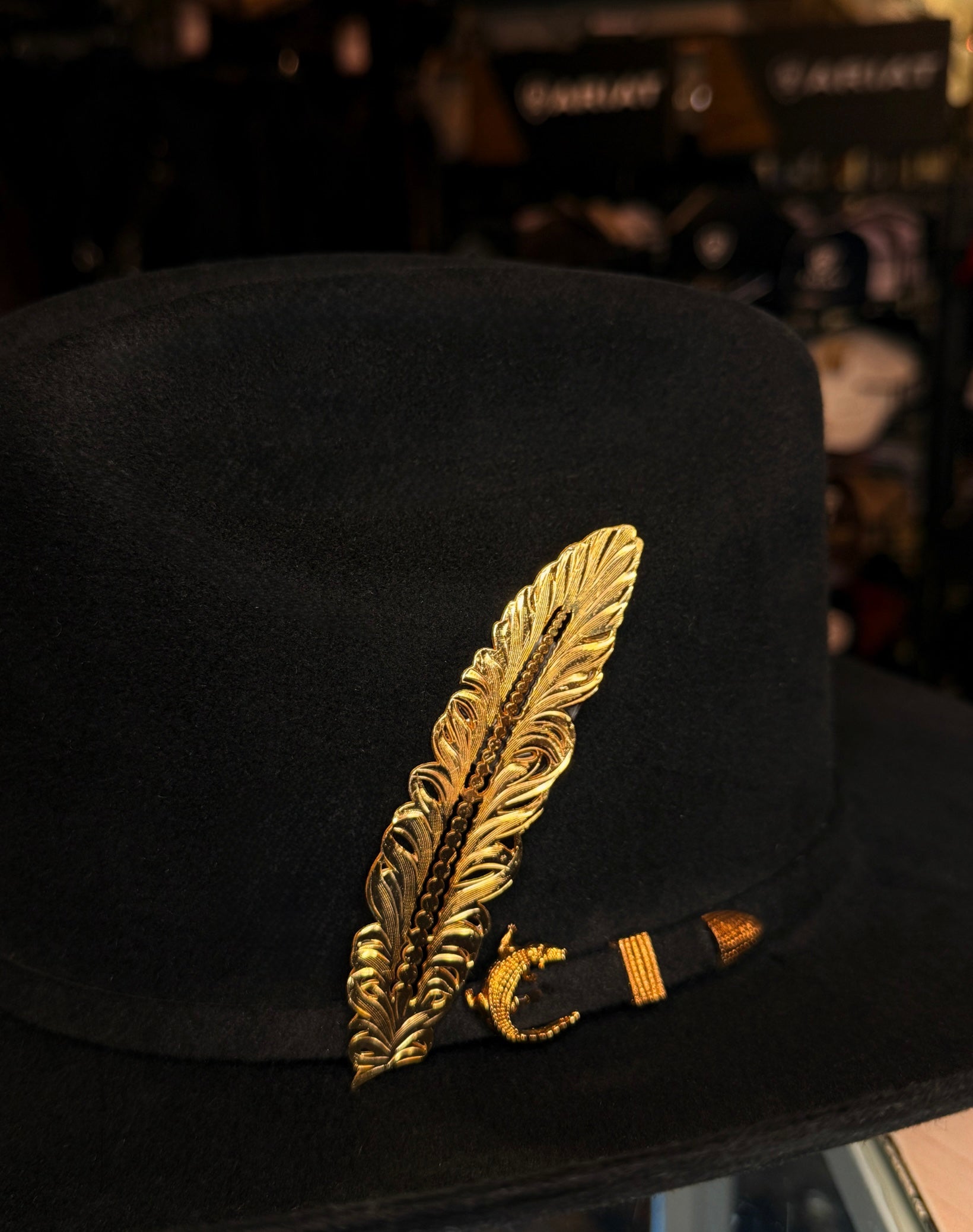 hyde着 Roen feather hat Classic Montana Hat Feather Gold