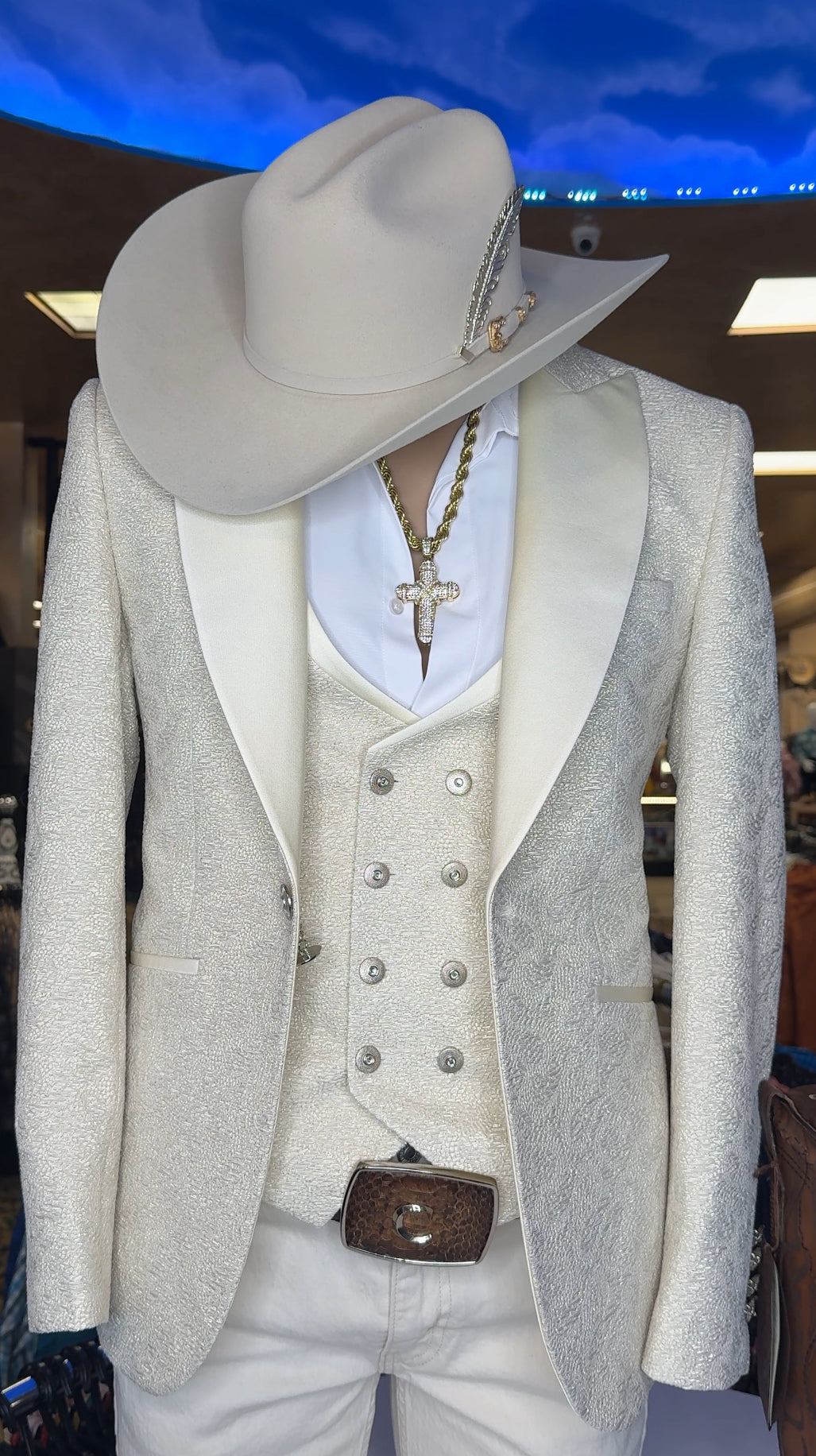 *Nuevo* “Exclusivo: Traje de lujo de 3 piezas color champán de los Hermanos Sánchez”